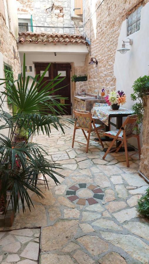 Studio With Garden In Rovinj Zewnętrze zdjęcie